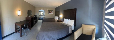 Deluxe Inn & Suites Gallery - Bedroom